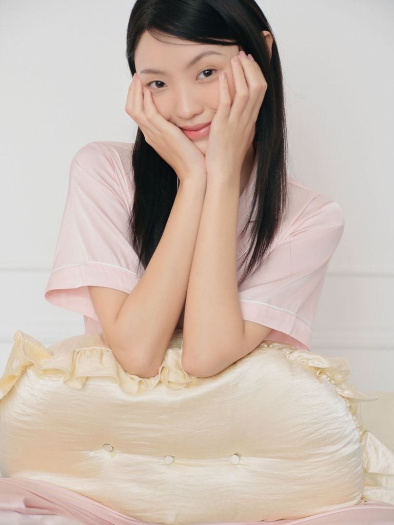 Pijama dài lụa trơn phom rộng mới Blushie Long Py Set
