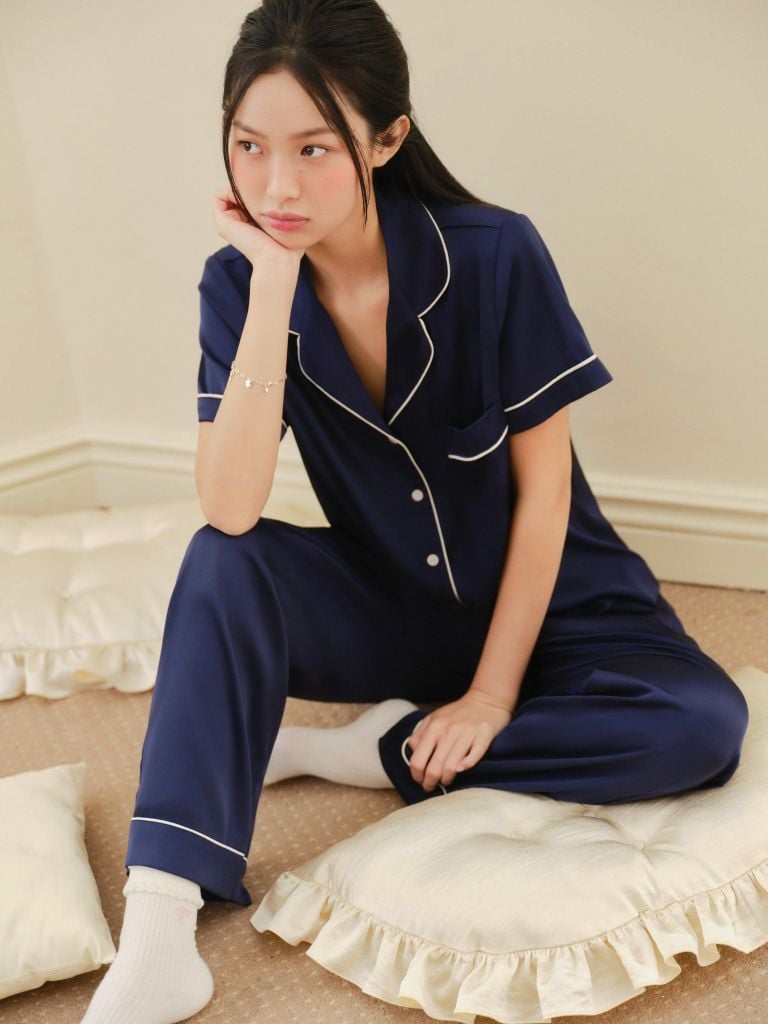 Pijama dài lụa trơn phom rộng mới Navy Long Py Set