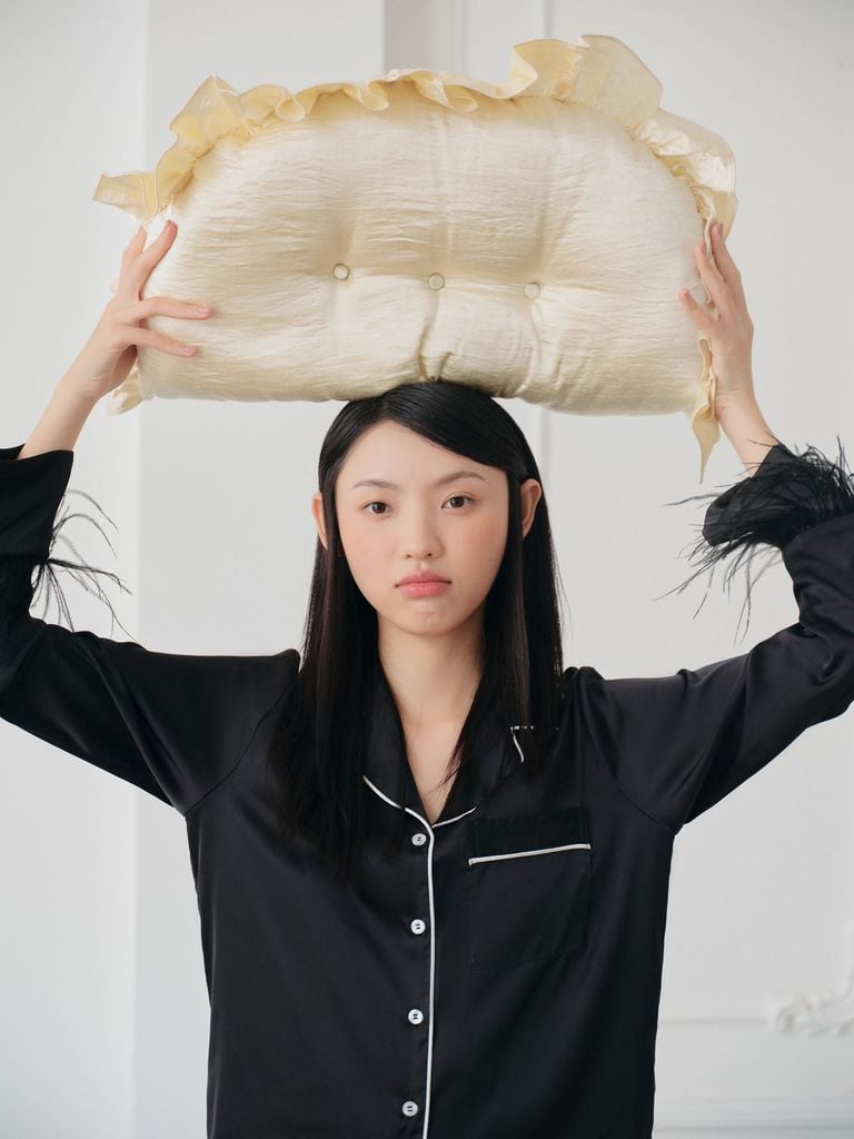 Pijama dài tay lụa trơn Audrey Long Sleeve Set in Black