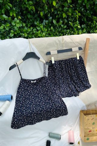 Đồ bộ 2 dây Navie Floral Straps Set