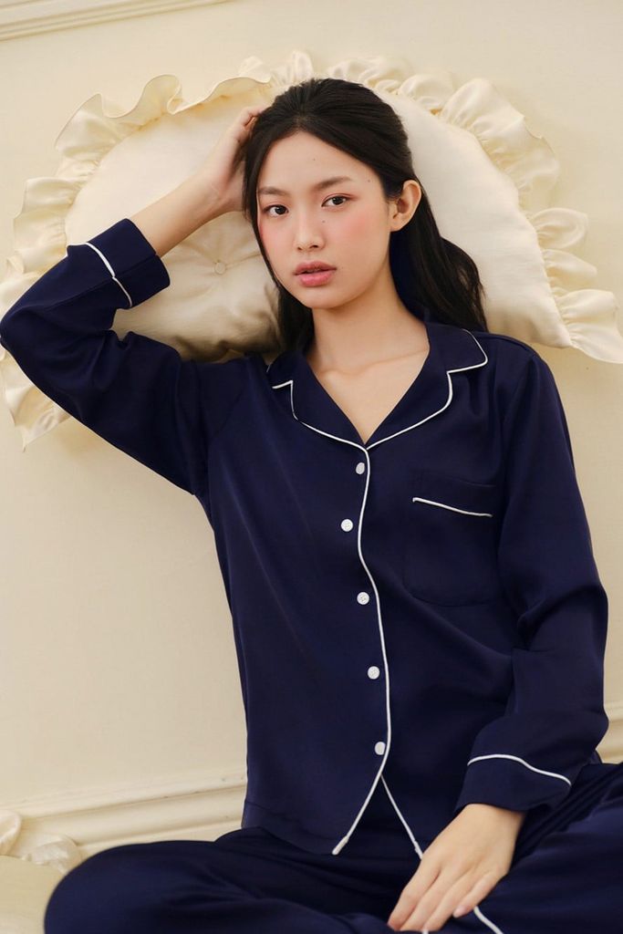 Pijama dài tay lụa trơn xanh đen Navie Long Sleeve Set