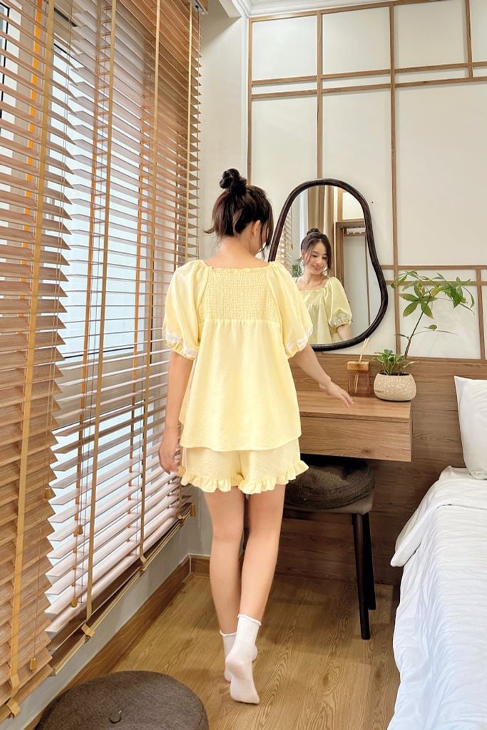 Đồ bộ mặc nhà Freesize phom rộng FS Polka Set in Yellow