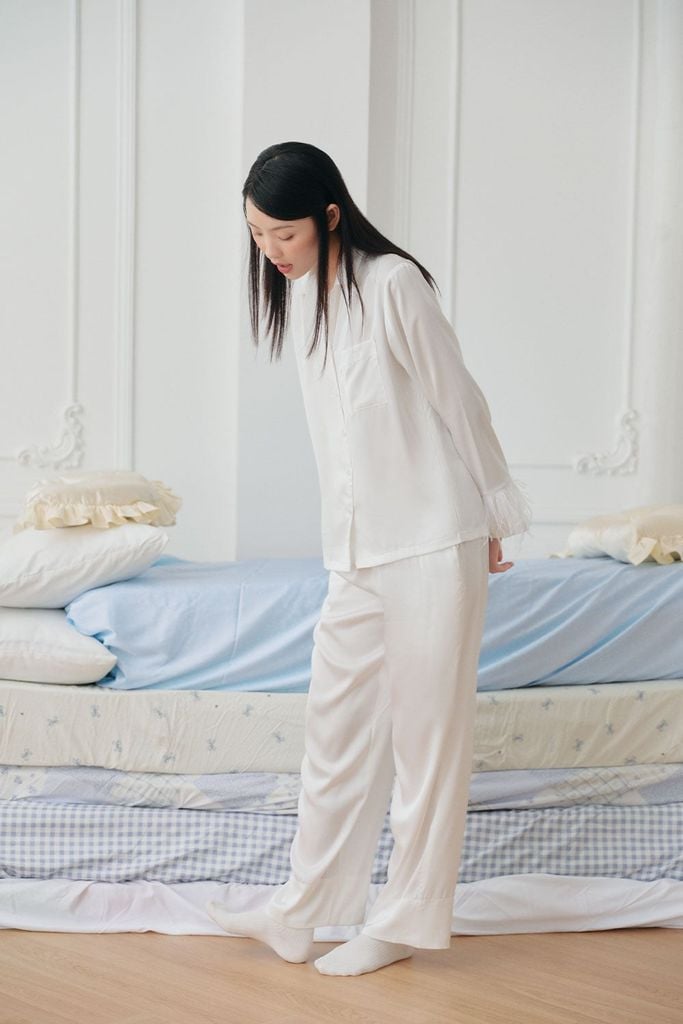Pijama dài tay lụa trơn Audrey Long Sleeve Set in White