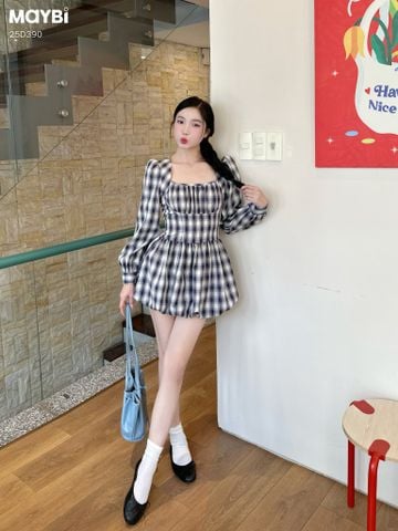 Đầm bí caro dài tay dáng mini