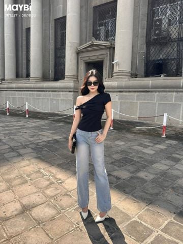 Quần jean xanh ống suông phối thêu nơ hồng