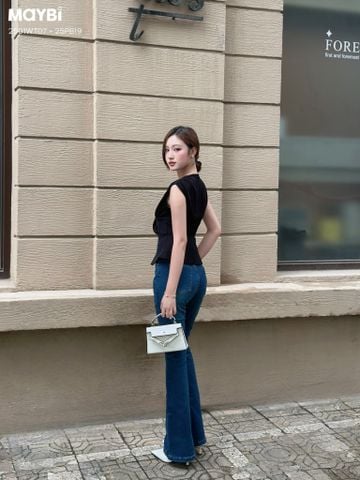 Quần jean ống loe xanh da trời đậm