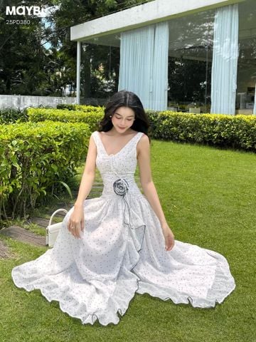 Đầm xòe cổ V xẻ tà dáng maxi