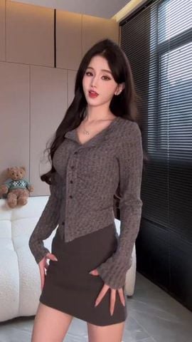 Áo len ôm gài nút dài tay