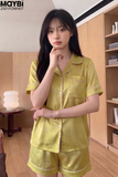 Bộ pyjama ngắn suông lụa tay ngắn viền