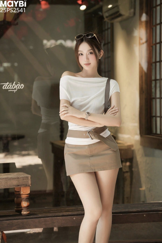 Set thun lệch vai chân váy A dáng mini