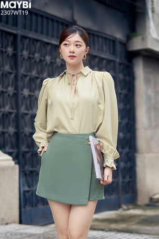 Áo sơ mi form rộng tằm nhung tay phồng