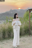 Set áo trễ vai nhún bèo và quần culottes ống rộng kem