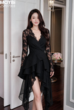 Đầm ren dài tay dáng mini