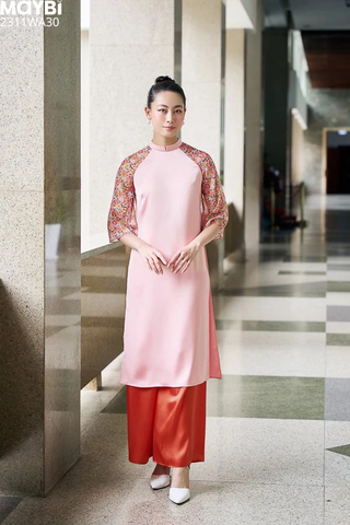 Áo dài ôm lụa