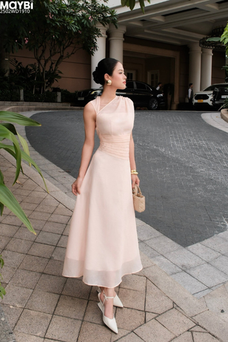 Đầm xòe tơ gân nhún vai cổ xéo dáng midi (màu cam đào)