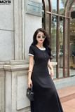 Đầm thun ôm đen cổ phối trắng tay ngắn dáng midi