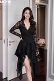 Đầm ren dài tay dáng mini