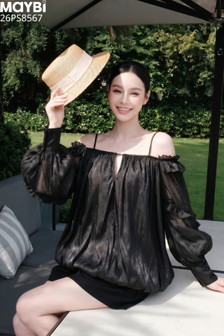 Set áo bẹt vai tằm ánh và quần short tafta Serena