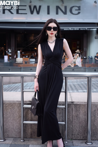 Đầm Midi Cổ V Sát Nách
