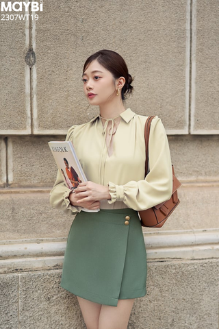 Áo sơ mi form rộng tằm nhung tay phồng