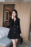 Đầm xòe dài tay gài nút cổ V dáng mini