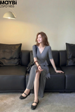 Đầm ôm xẻ tà dáng midi