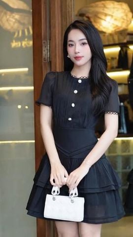 Đầm xoè tầng ngắn tay dáng mini