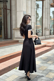 Đầm thun ôm đen cổ phối trắng tay ngắn dáng midi