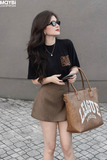 Set áo thun form rộng đen phối chân váy A dáng mini
