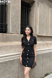 Đầm dệt kim ôm ngắn tay phối nút dáng mini