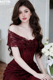 Đầm ren ôm bẹt vai đính hoa dáng mini