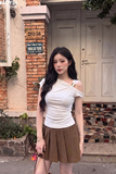 Áo Thun Lệch Vai Nữ Phối Ghim Cài Kim Loại Nhún Vai Ôm Body