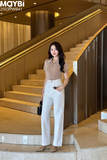 Quần kaki trắng suông thêu nơ trang trí sau