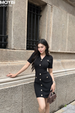 Đầm dệt kim ôm ngắn tay phối nút dáng mini