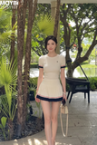 Set áo thun chân váy xếp ly phối viền