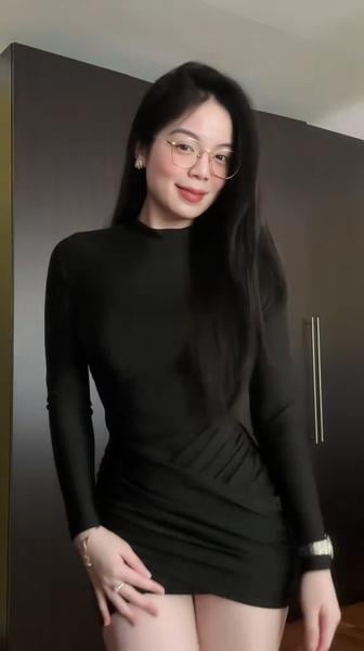 Đầm ôm body dài tay dáng mini