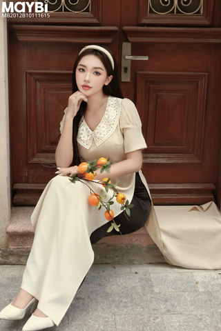 Áo dài ôm lụa trắng phối cổ ren trắng