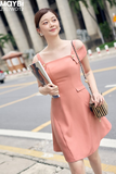 Đầm xòe pho xéo phối bèo tay kiểu