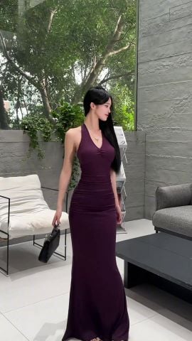 Đầm ôm hở lưng dáng đuôi cá