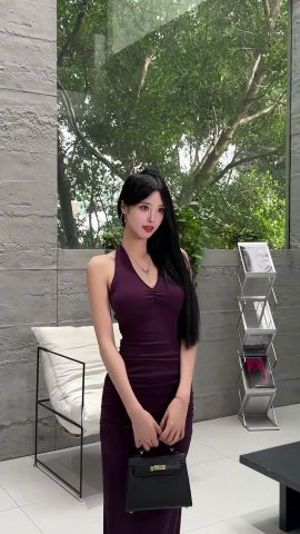 Đầm ôm hở lưng dáng đuôi cá