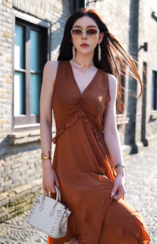 Đầm voan cổ V phối bèo dáng midi