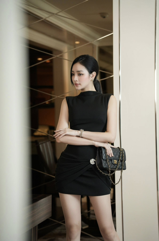 Đầm ôm sát nách dáng mini