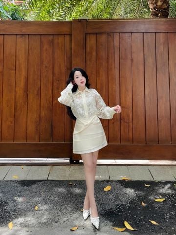 Set áo sơ mi voan hoa chân váy mini