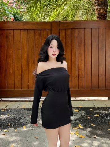 Đầm mini ôm bẹt vai kèm belt