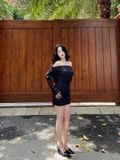 Đầm mini ôm bẹt vai kèm belt