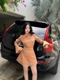 Đầm mini dài tay cổ xéo