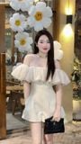 Jumpsuit bẹt vai phối bèo dáng mini