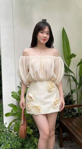 Set áo bẹt vai chân váy A đính hoa dáng mini