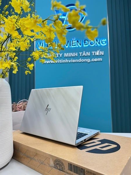Máy tính xách tay HP EliteBook 630 G9 6M145PA (Core i7-1255U | 8GB | 512GB | Intel Iris Xe | 13.3 inch FHD | Win11 | Bạc)