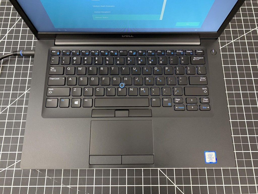 Laptop cũ Dell 7490 ( Core I5 8250U, 8GB, 256GB, LCD 14 ich FHD Cảm Ứng, 1.36 ký )